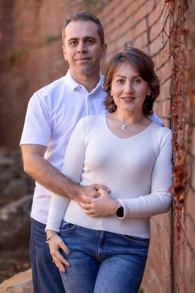 Couple posing together during a relaxed Family portrait session